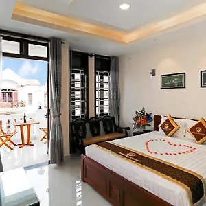 Phoenix , Hoi An Vietnam